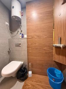 Urban calm stay near Expo mart Gr noida