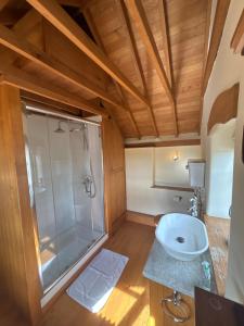 Cosy Cottage with Log Fire Near Hay-on-Wye