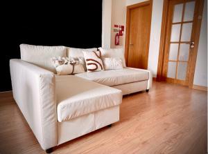 Ocean View Gem with BBQ & Walk to Beach 10min-Sesimbra