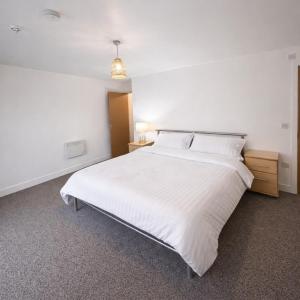 Irwell Suite - 3BR - 3 Beds - Sleeps 6 - Riverview