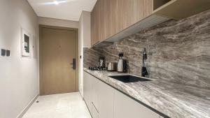 Stylish Studio with Modern Comfort & Luxury - 2AB06