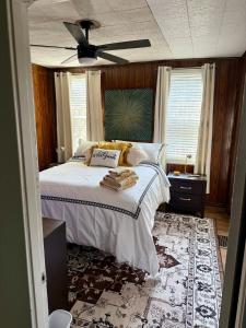 Cozy Cabin Vibe in the City