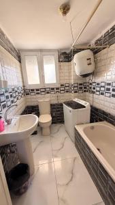 Champollion Central - Downtown Cairo Apartments