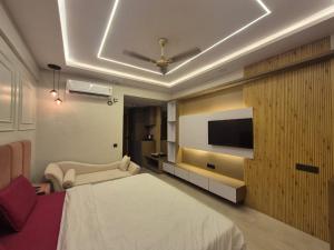 Rustic root,s Stay