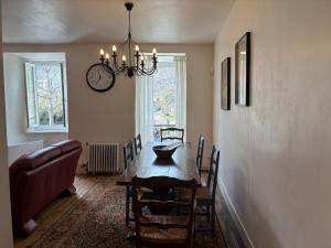 Spacious house in the center of Quillan