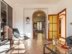 A welcoming ground-floor accommodation img23