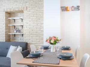 Riverside Triana Apartment