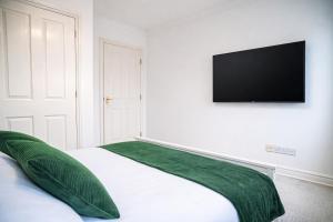 Brixton 2 Bed Apartment Near Station Free Parking Sleeps 6