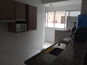 Apto para temporada no Canto do Forte PG