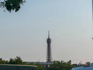 Apartment between the Arc de Triomphe and the Sacr-Cur