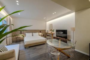 Athenian Central Suites