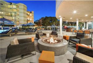 Oceans Edge 2BR Penthouse - Infinite Blue Views