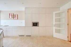 Luminous Apartment in Lisbon