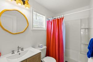 Walk to the beach and village - Gulf Villa