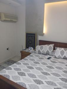 غرفة مكيفة مميزة ومريحه