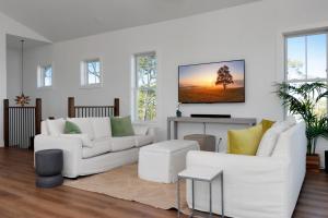 West Wind by Pristine Properties Vacation Rentals