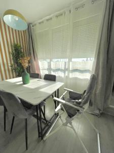 Superbe 2 chambres - Proche Paris Saint Lazare - Parking Gratuit-WIFI