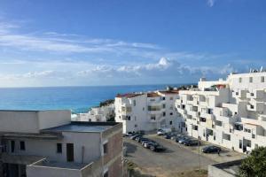 BnB Homes Ocean Breeze Terrace Apartment 400 m away from the Ocean