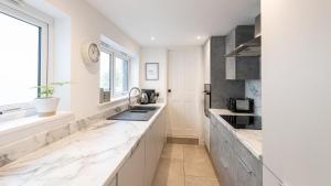 Beautiful Victorian Terrace & Free Parking