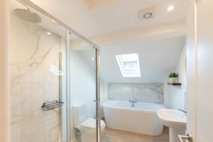 Beautiful Victorian Terrace & Free Parking