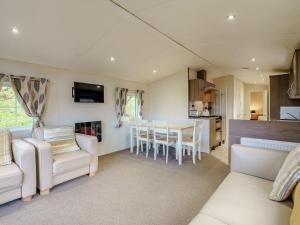 The Orchard - Uk7111