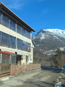 Casa Gallo Music Room