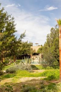 Villa with pool, close to town and forest