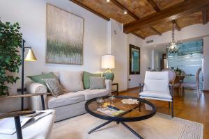 Genteel Home Bib Rambla