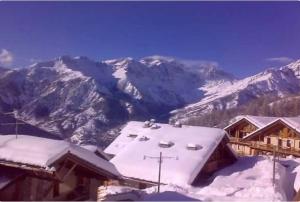 Beautiful chalet accommodation with covered parking