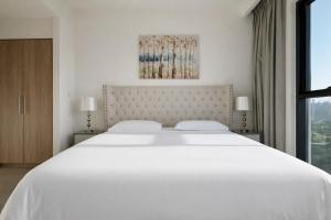 Executive Park View Apartment at Dubai Hills Mall