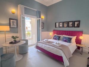 Don Nicola & Donna Antonietta - Elegant Central Apartments