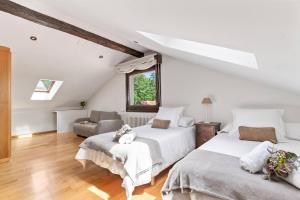 Figares, casa con piscina