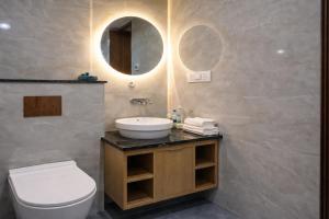 Hotel Shree Sadhna - Vrindavan Chhatikara Road