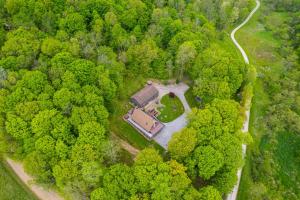 Shady Point Retreat with Hot Tub and Pickleball!