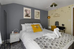 The Hub Exeter - Short Stays UK Ltd