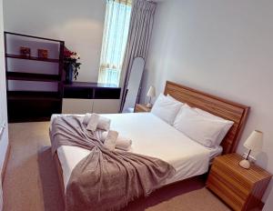 Central Prime King Size Apartment