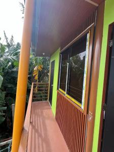 Leo F house to go at Munti