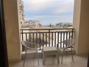 Mark one bedroom sea view