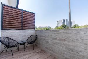 Modern & Cozy JVC Studio Couple or Solo