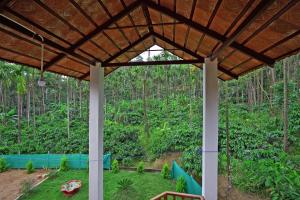 Dadad Gadde Nature Stay - Estate, Home Food, Near to Falls & Sightseeing