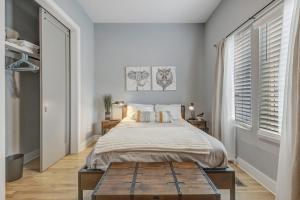 Rooftop Fire Pit + River Views 4BR Sleeps 12