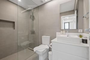 Central Apartment Steps From Beach