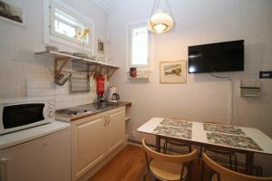 Central Studio for 3 with Sauna