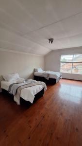 Secure house in complex near OR Thambo airport