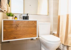 HOM I 2D2B GYM Transporte y Metro cercano