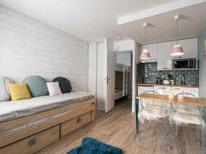 Studio rénové à Tignes, proche pistes et commerces, balcon, WIFI - FR-1-502-388
