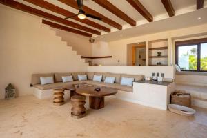 Blanca Beach House - 3BR - Eco-friendly Retreat