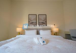 Yas Golf Studio, Close to Ferrari World, Warner Bros and Yas Mall