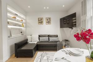 Stylish 1BR Flat Near Notting Hill Gate-2 Min Walk