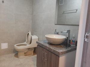 Apartamento Moderno en Las Quintas Ascensor Parking Ubicación Premium